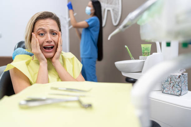 Best Emergency Tooth Extraction in Pleak, TX